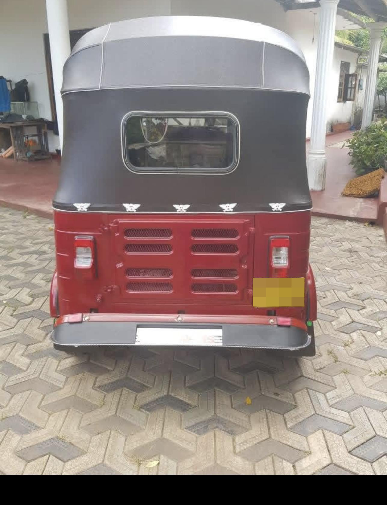Bajaj 4 stroke 2015 - பயன்படுத்தப்பட்டது முச்சக்கர வண்டி sale in Sri Lanka - patpat.lk