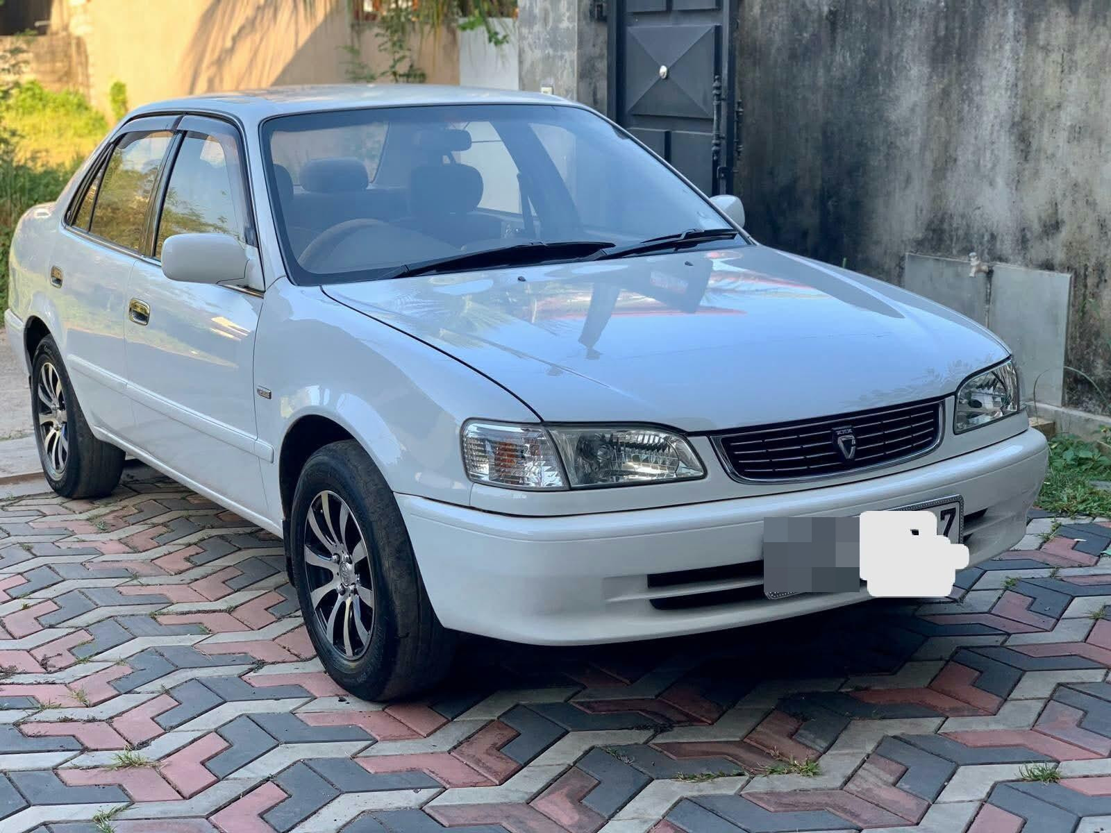 Toyota Corolla 2000 ads-image-1