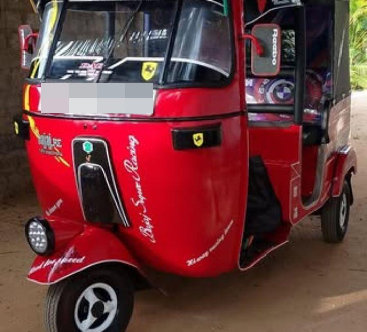 Bajaj 2 stroke 2002 - Used Three wheeler sale in Sri Lanka - patpat.lk