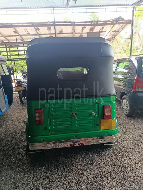 Bajaj 4 stroke 2014 - பயன்படுத்தப்பட்டது முச்சக்கர வண்டி sale in Sri Lanka - patpat.lk