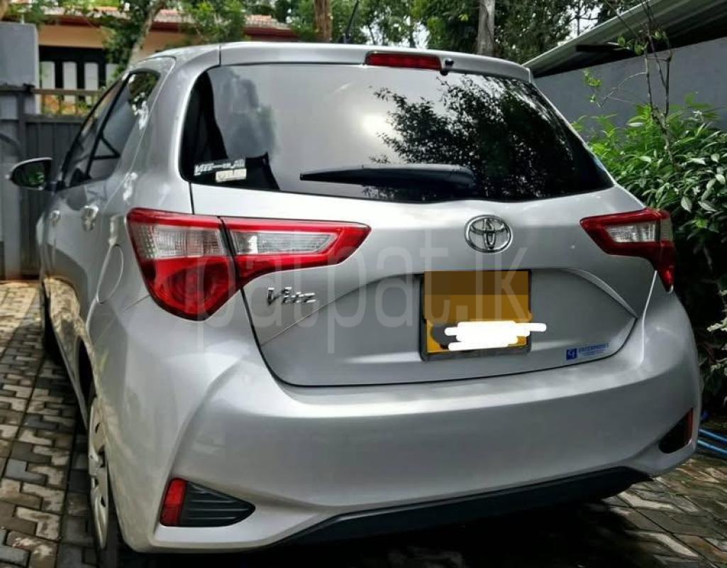 Toyota Vitz 2017 - නැවත සකස් කල කාර් sale in Sri Lanka - patpat.lk