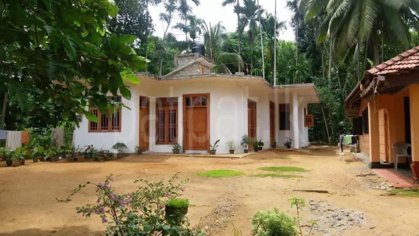 House for Sale in Ingiriya
