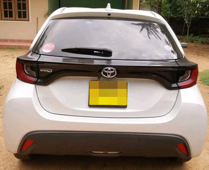 Toyota Yaris 2023 - භාවිතා කරන ලද කාර් sale in Sri Lanka - patpat.lk
