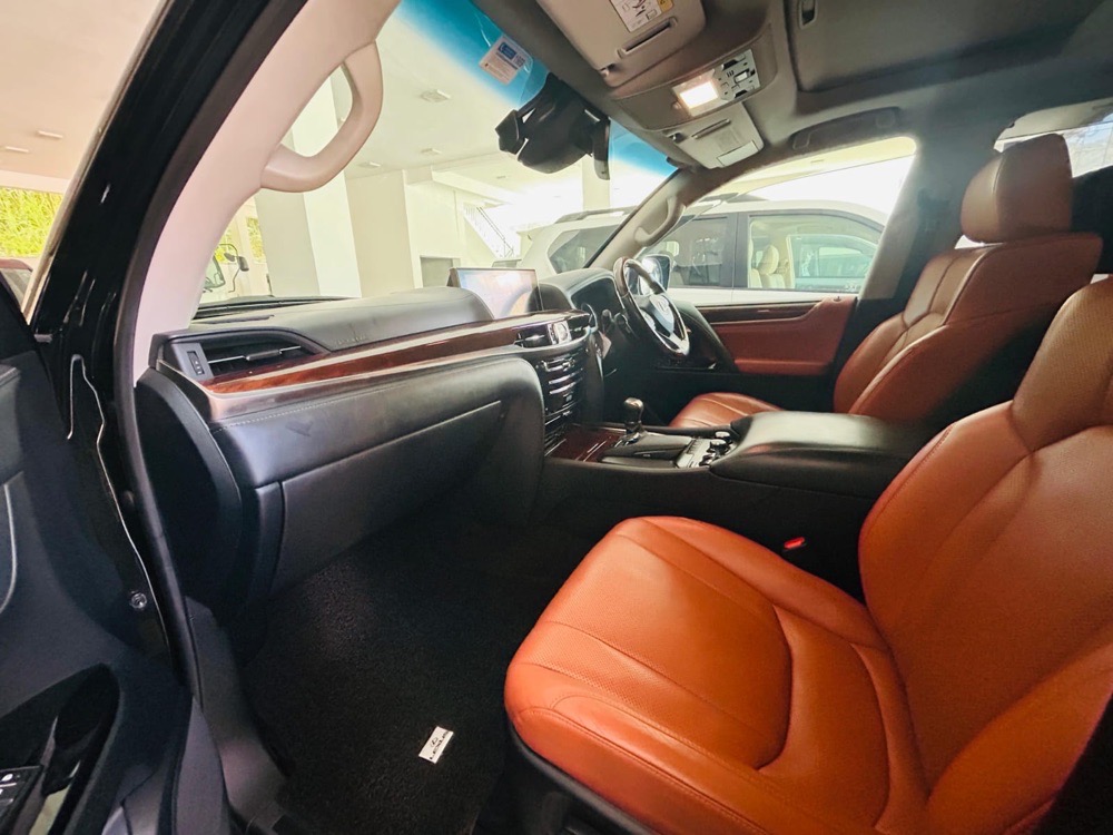 Toyota Lexus 2018 - Used SUV sale in Sri Lanka - patpat.lk