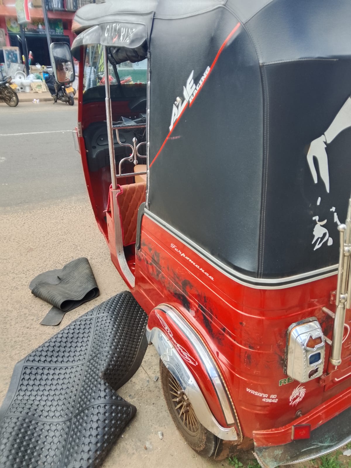 Bajaj 4 stroke 2013 - பயன்படுத்தப்பட்டது முச்சக்கர வண்டி sale in Sri Lanka - patpat.lk