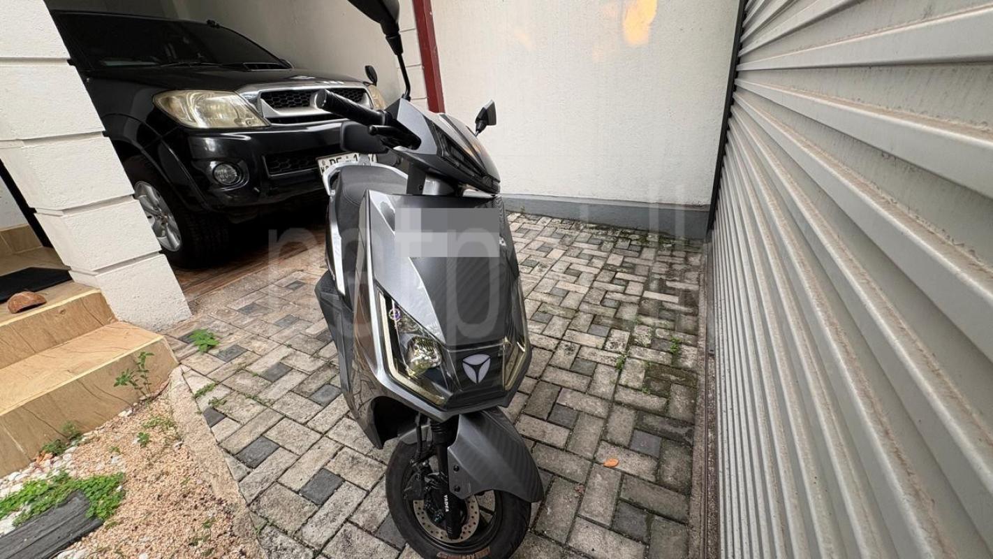 Yadea T5 2025 - Used Bike sale in Sri Lanka - patpat.lk