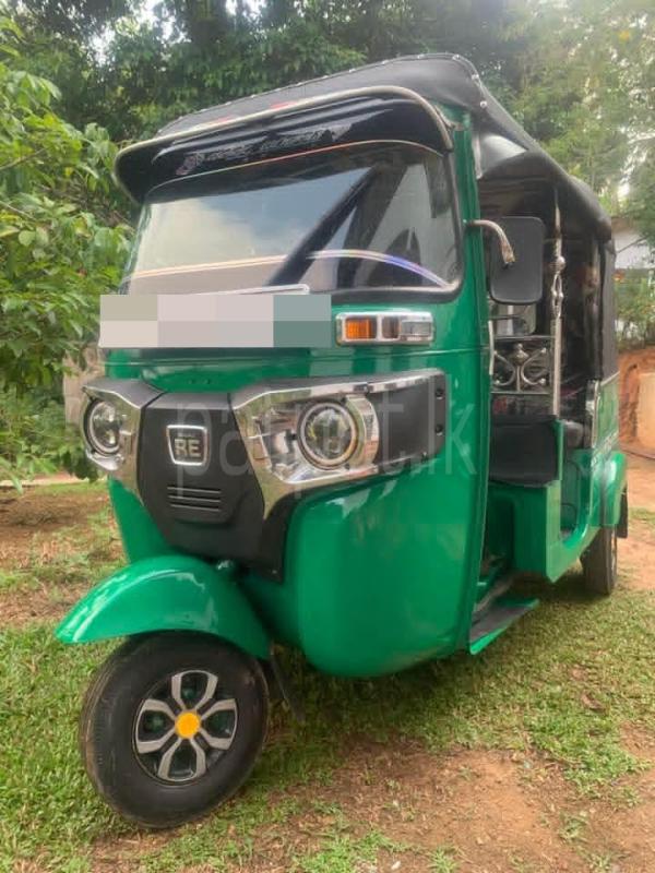 Bajaj Three Wheel 2015 - භාවිතා කරන ලද ත්‍රිරෝද රථය sale in Sri Lanka - patpat.lk
