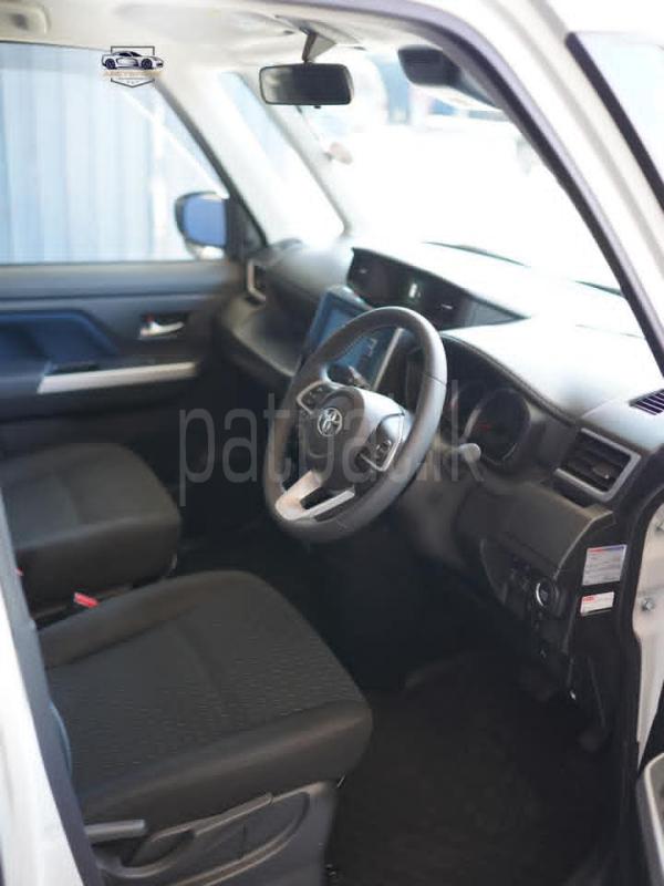 Toyota Roomy 2023 - Used Van sale in Sri Lanka - patpat.lk