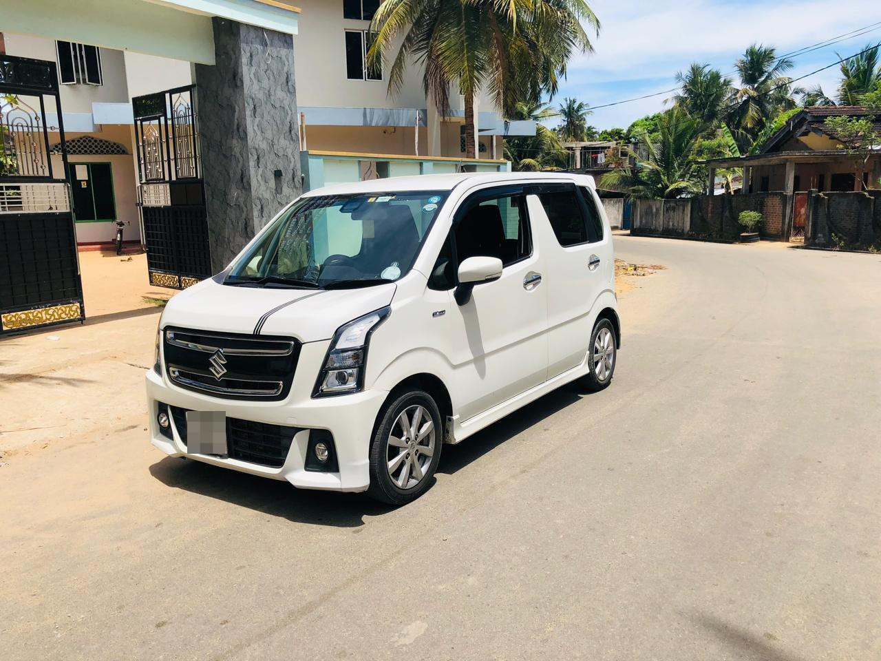 Suzuki Wagon R 2018 - භාවිතා කරන ලද කාර් sale in Sri Lanka - patpat.lk