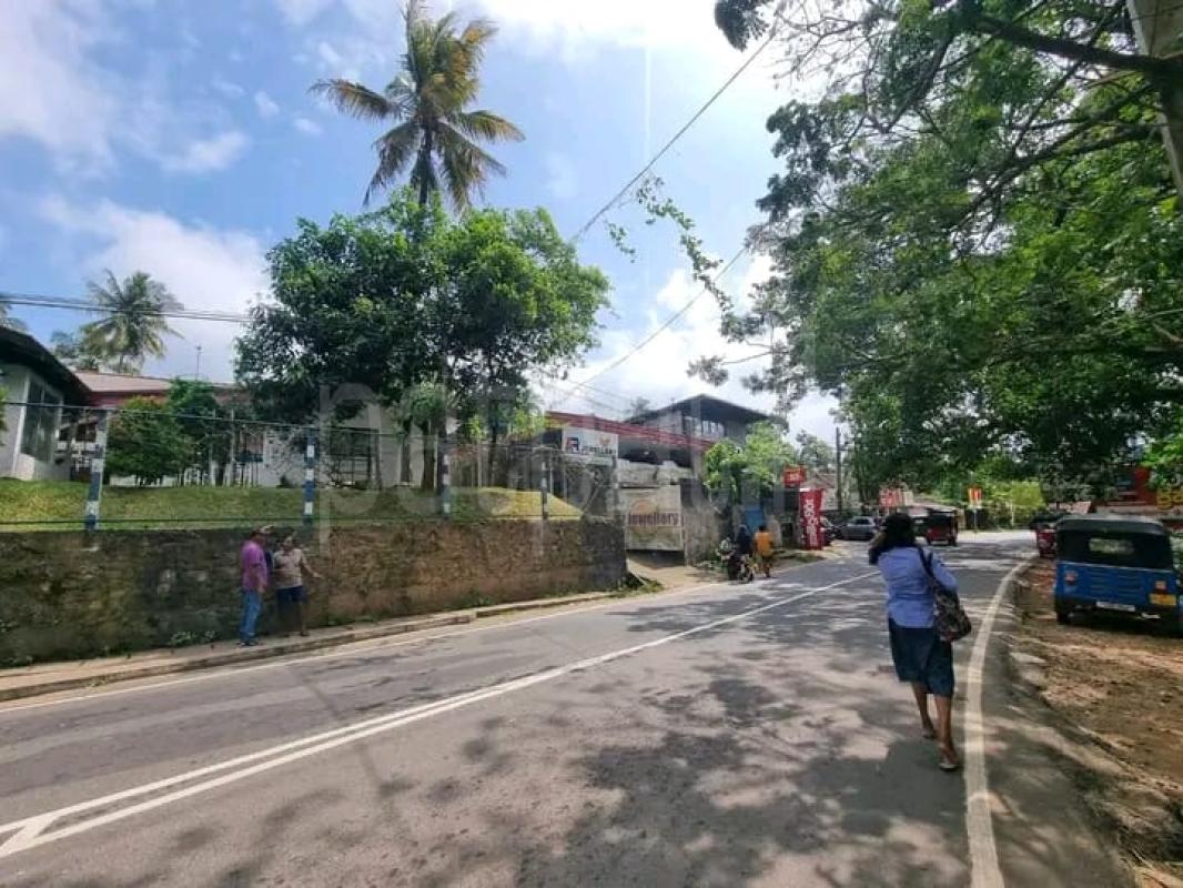 Commercial Land for Sale in Polgahawela
