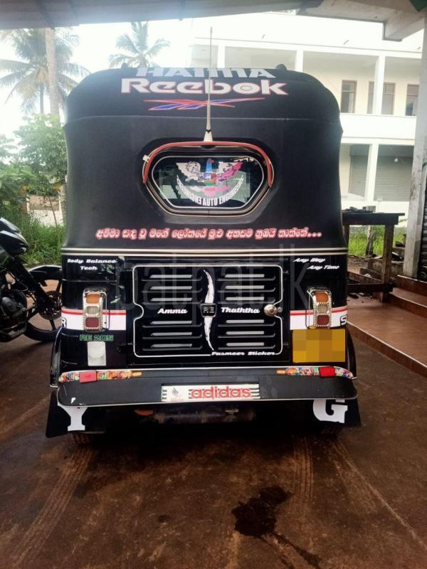 Bajaj 4 stroke 2011 - பயன்படுத்தப்பட்டது முச்சக்கர வண்டி sale in Sri Lanka - patpat.lk