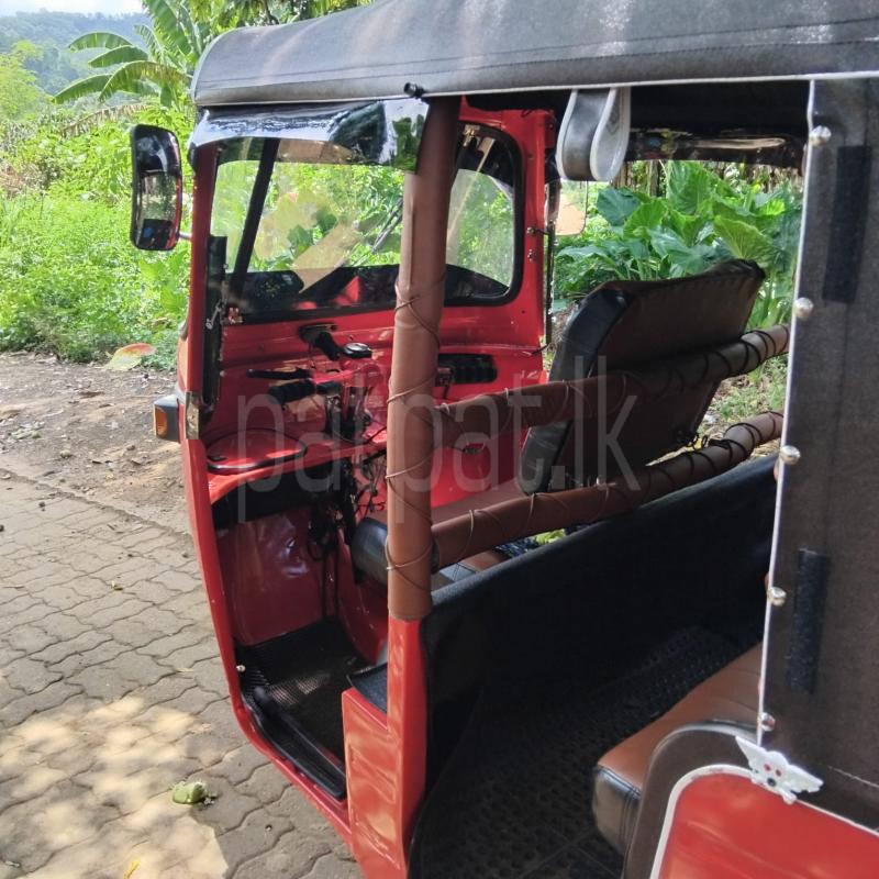 Bajaj 2 stroke 2006 - பயன்படுத்தப்பட்டது முச்சக்கர வண்டி sale in Sri Lanka - patpat.lk