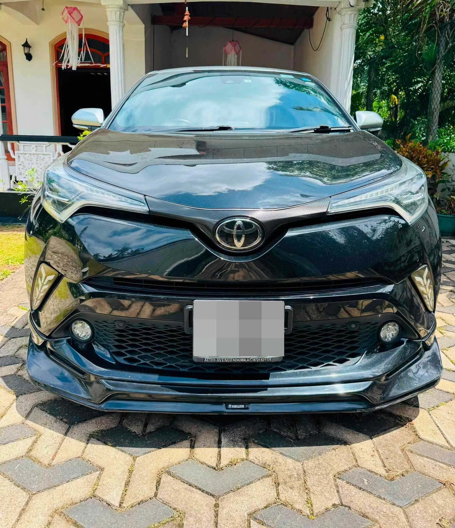 Toyota CHR 2018 - Used SUV sale in Sri Lanka - patpat.lk