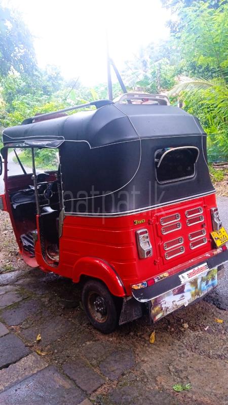 Bajaj 4 stroke 2011 - Used Three wheeler sale in Sri Lanka - patpat.lk