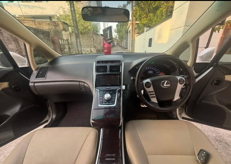 Lexus NX300HF 2014 - பயன்படுத்தப்பட்டது கார் sale in Sri Lanka - patpat.lk