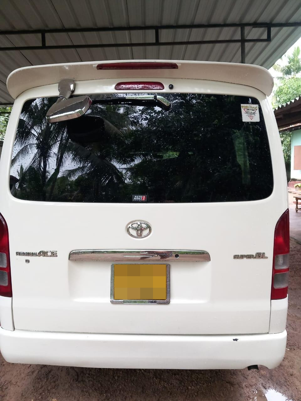 Toyota Hiace 2018 - பயன்படுத்தப்பட்டது வேன் sale in Sri Lanka - patpat.lk