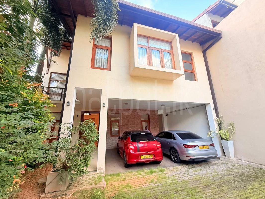 House for Sale in Talawatugoda