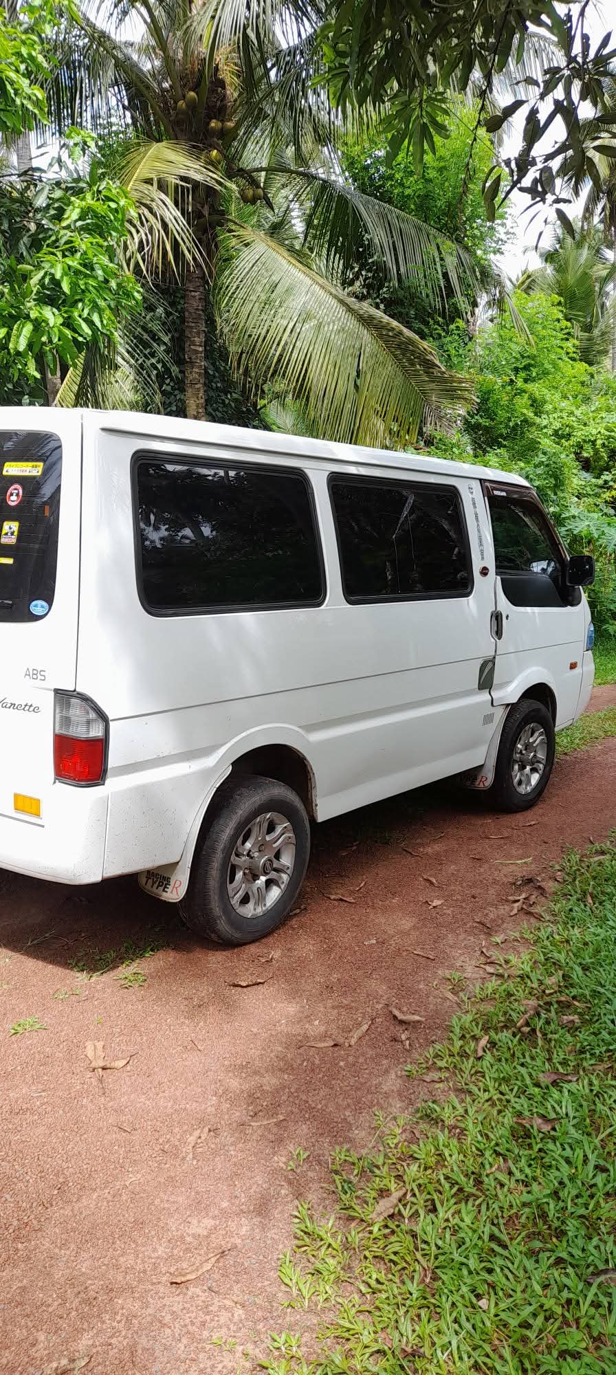 Mazda Bongo 2006 - Used Van sale in Sri Lanka - patpat.lk
