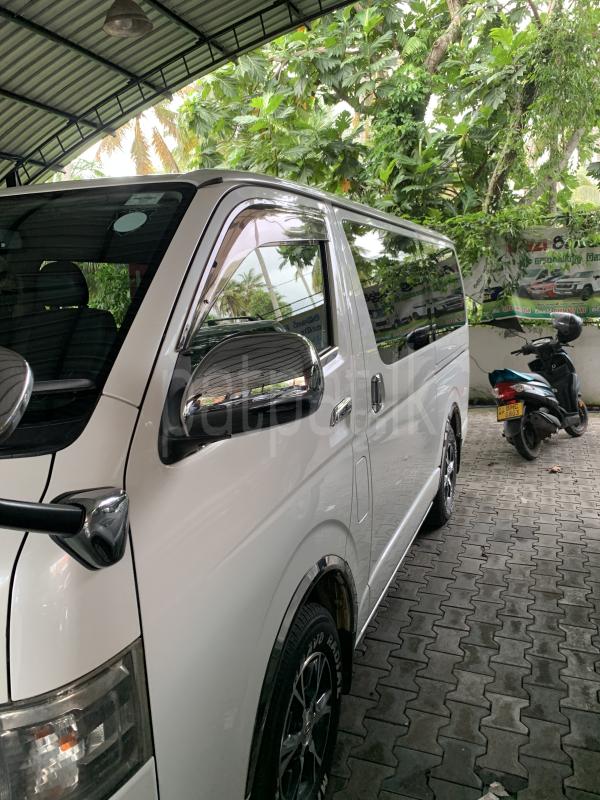 Toyota Hiace 2010 - Used Van sale in Sri Lanka - patpat.lk