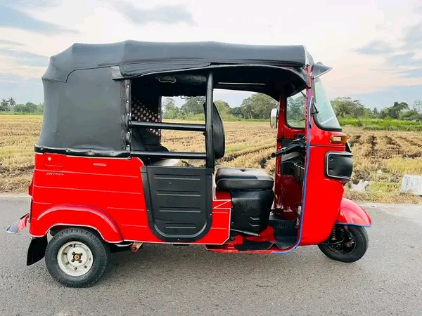 Bajaj Three Wheel 2017 - Used Three wheeler sale in Sri Lanka - patpat.lk