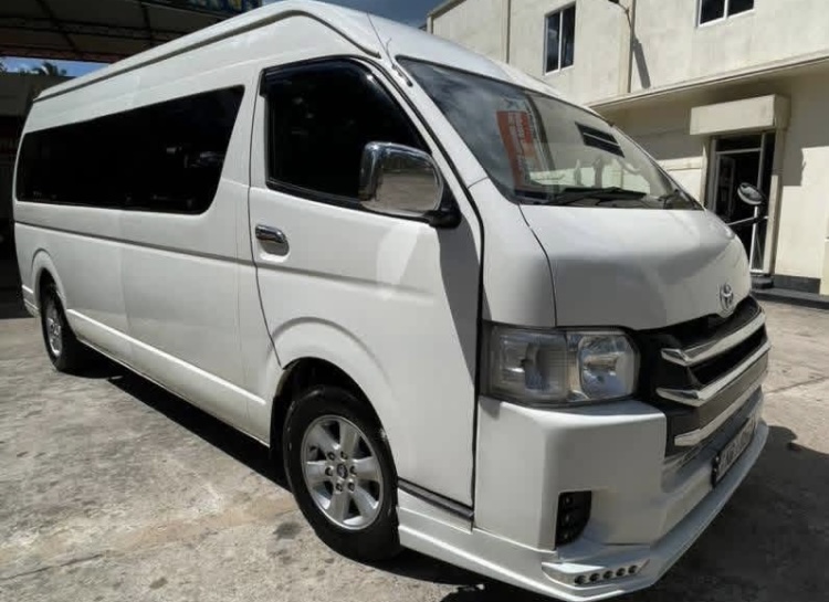 Toyota Hiace 2015 ads-image-1