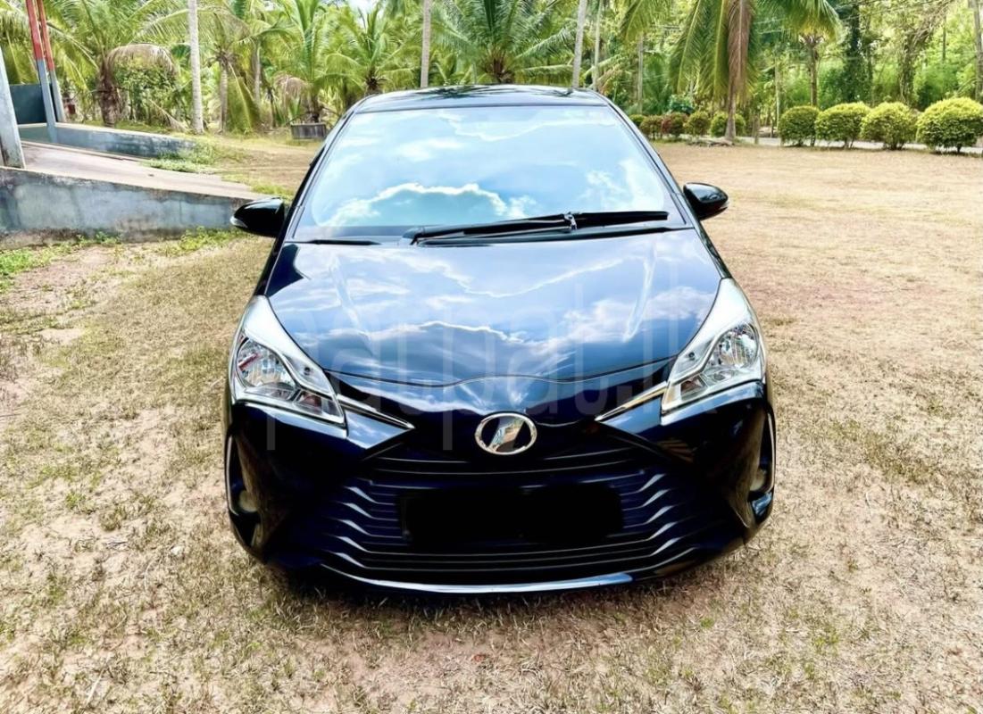 Toyota Vitz 2017 - பயன்படுத்தப்பட்டது கார் sale in Sri Lanka - patpat.lk