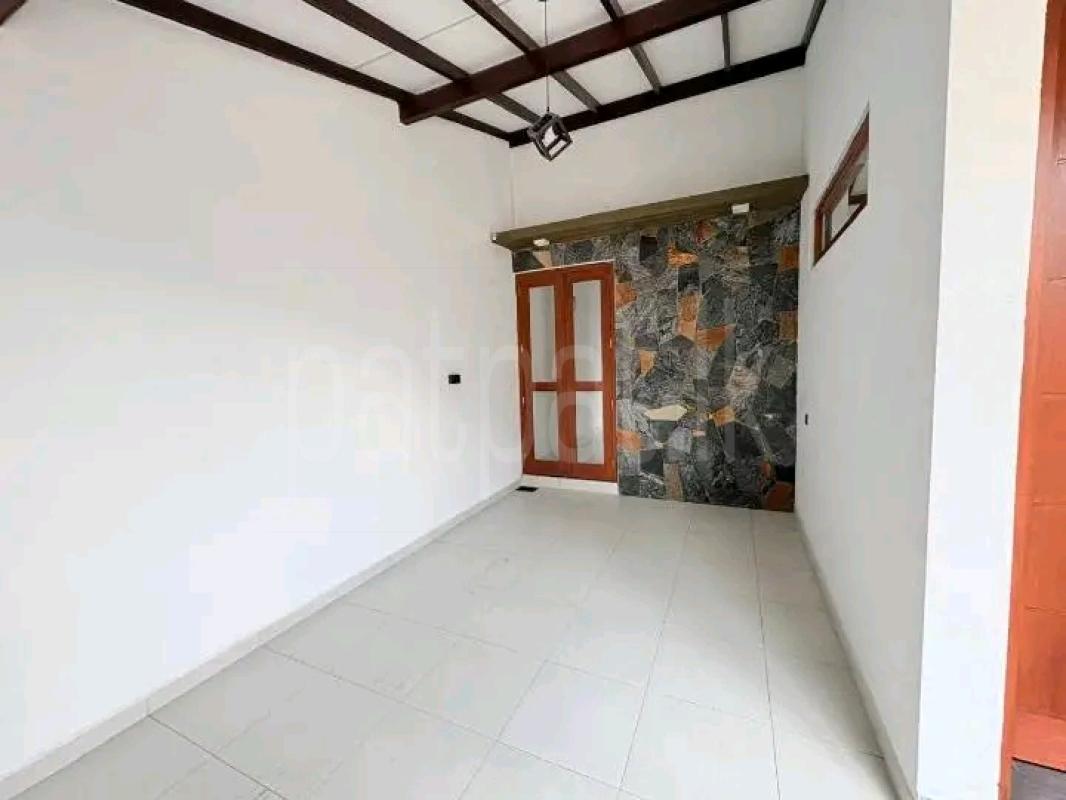 House for Sale in Athurugiriya