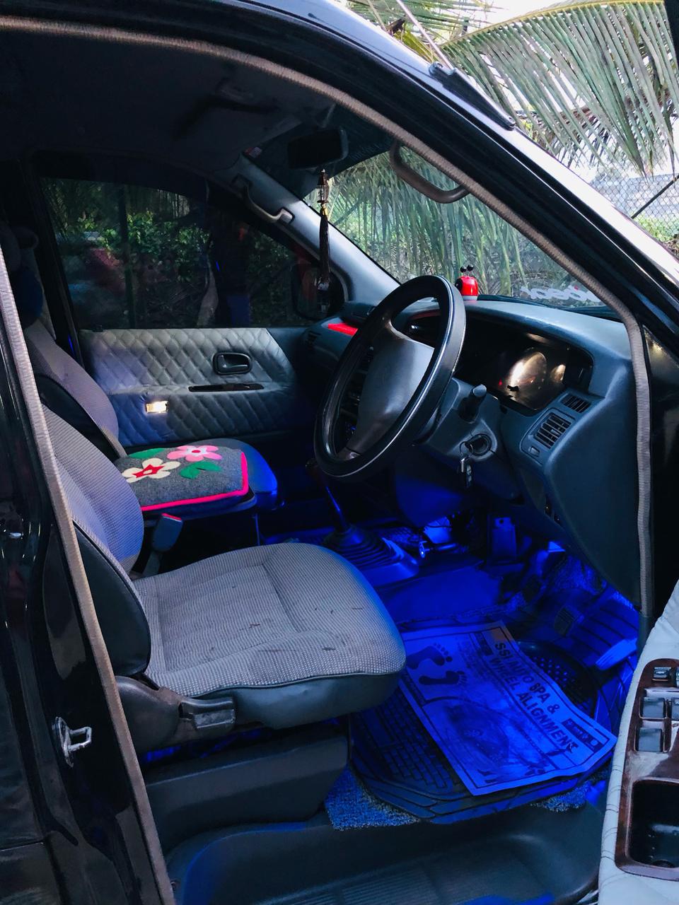 Toyota Noah 1998 - பயன்படுத்தப்பட்டது வேன் sale in Sri Lanka - patpat.lk