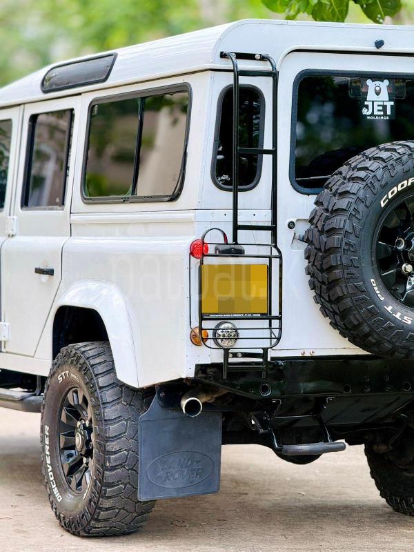 Land Rover Defender 1991 - பயன்படுத்தப்பட்டது SUV sale in Sri Lanka - patpat.lk