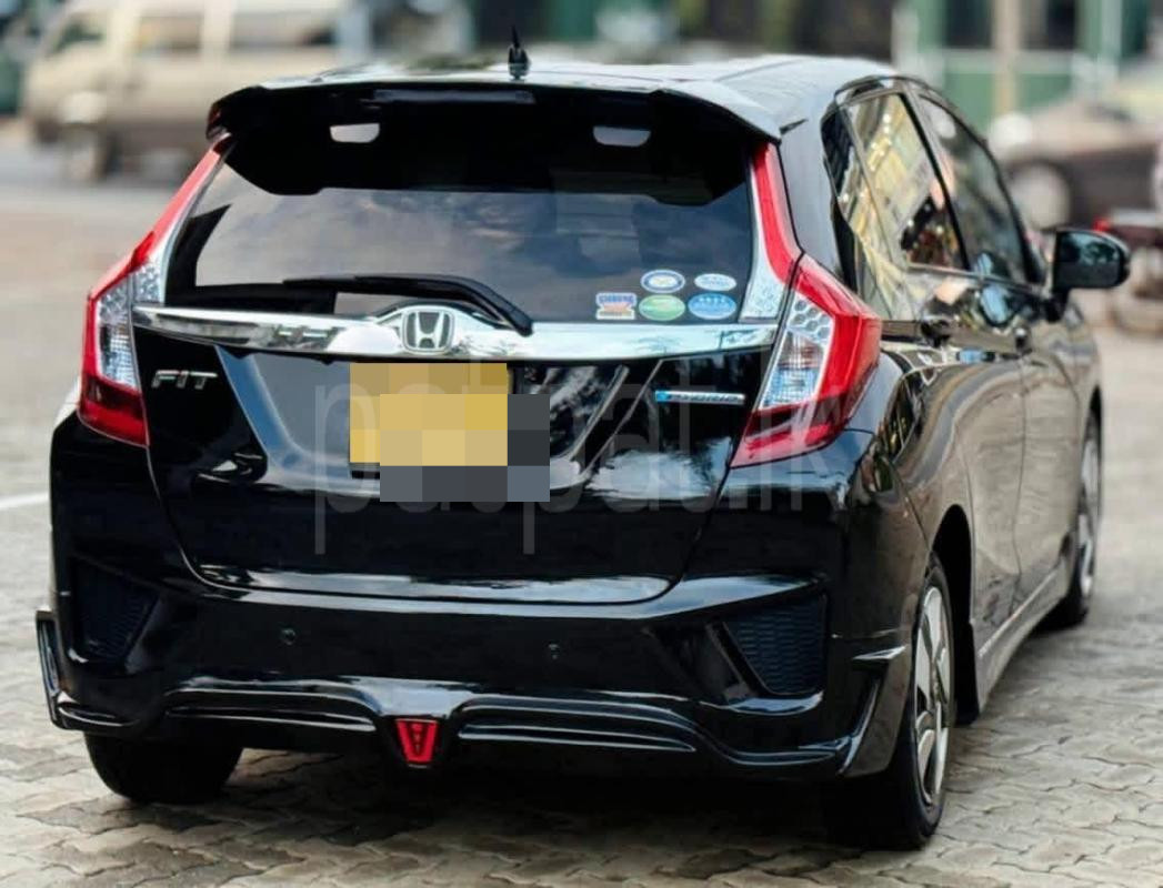 Honda Fit 2014 - பயன்படுத்தப்பட்டது கார் sale in Sri Lanka - patpat.lk
