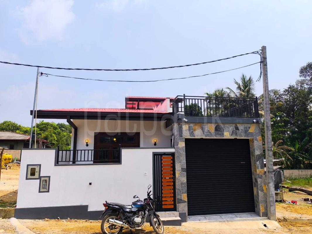 House for Sale in Athurugiriya