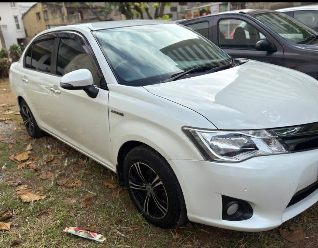 Toyota Axio 2014 - பயன்படுத்தப்பட்டது கார் sale in Sri Lanka - patpat.lk