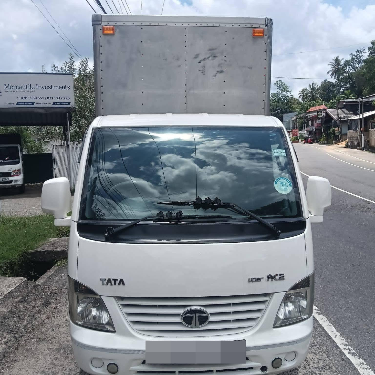 Tata Super Ace 2016 - பயன்படுத்தப்பட்டது டிரக் sale in Sri Lanka - patpat.lk
