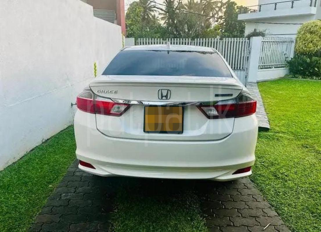 Honda Grace 2016 - Used Car sale in Sri Lanka - patpat.lk