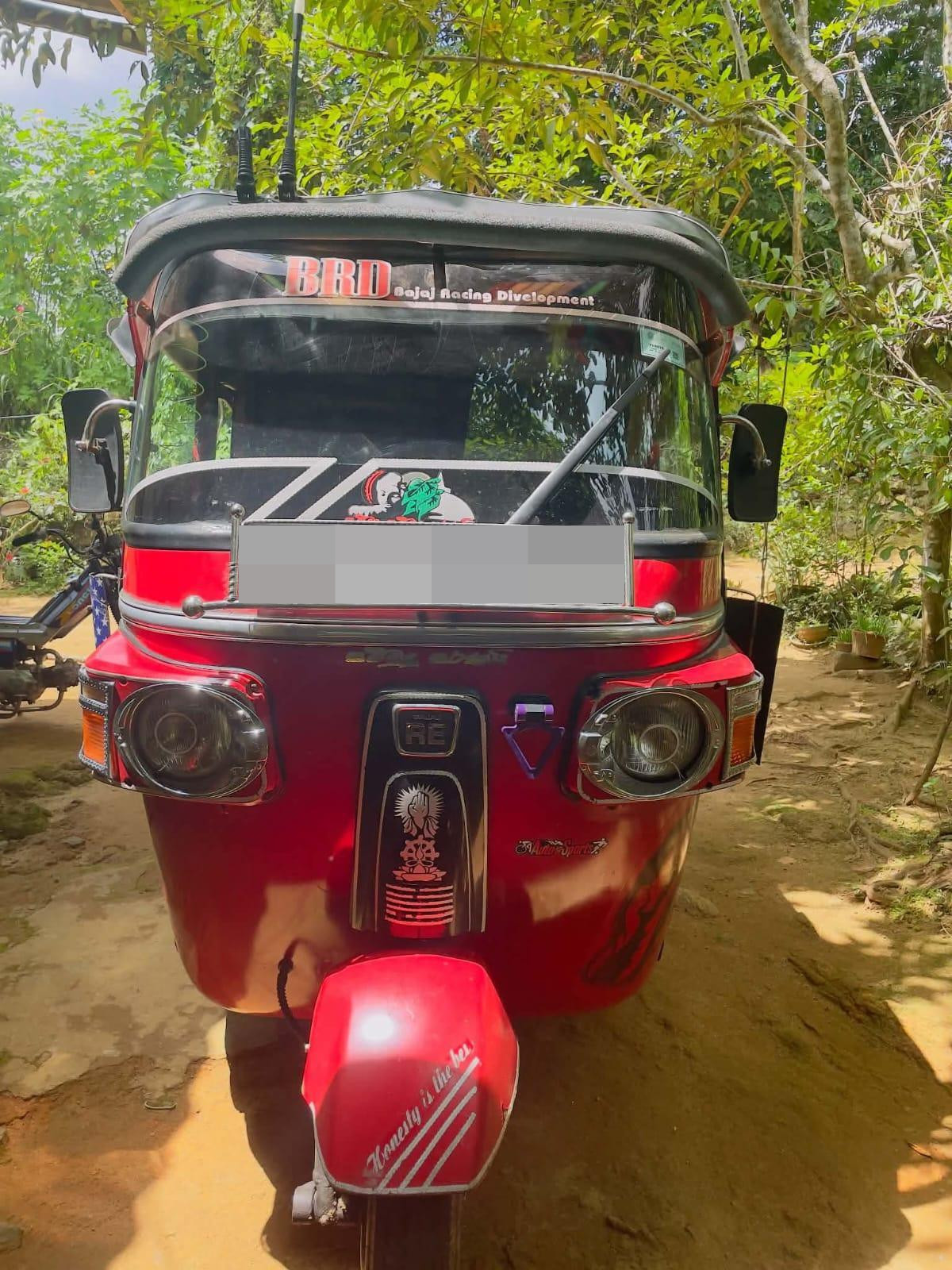 Bajaj Three Wheel 2011 - Used Three wheeler sale in Sri Lanka - patpat.lk