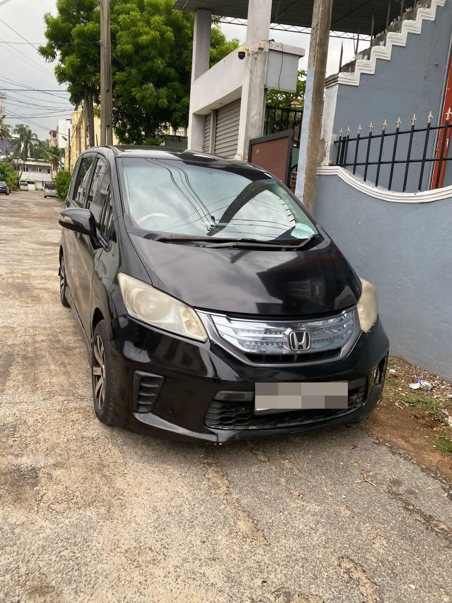 Honda Freed 2013 - பயன்படுத்தப்பட்டது கார் sale in Sri Lanka - patpat.lk