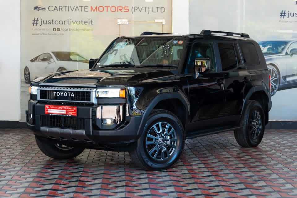 Toyota Land Cruiser 2025 ads-image-1