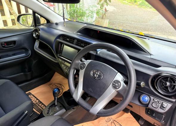 Toyota Aqua 2015 - භාවිතා කරන ලද කාර් sale in Sri Lanka - patpat.lk