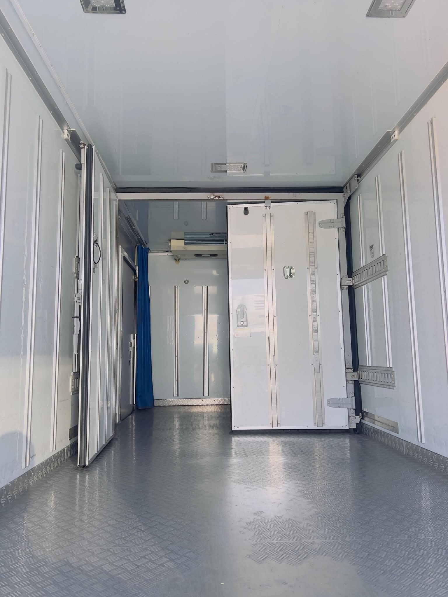 Isuzu ELF 2017 - Brand New Truck sale in Sri Lanka - patpat.lk