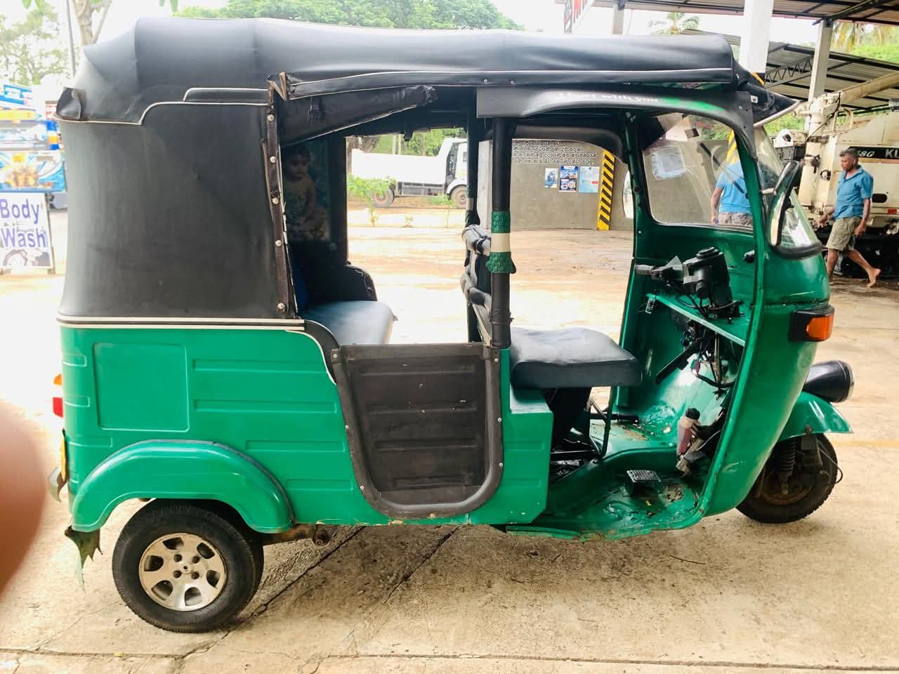 Bajaj 2 stroke 2008 - பயன்படுத்தப்பட்டது முச்சக்கர வண்டி sale in Sri Lanka - patpat.lk