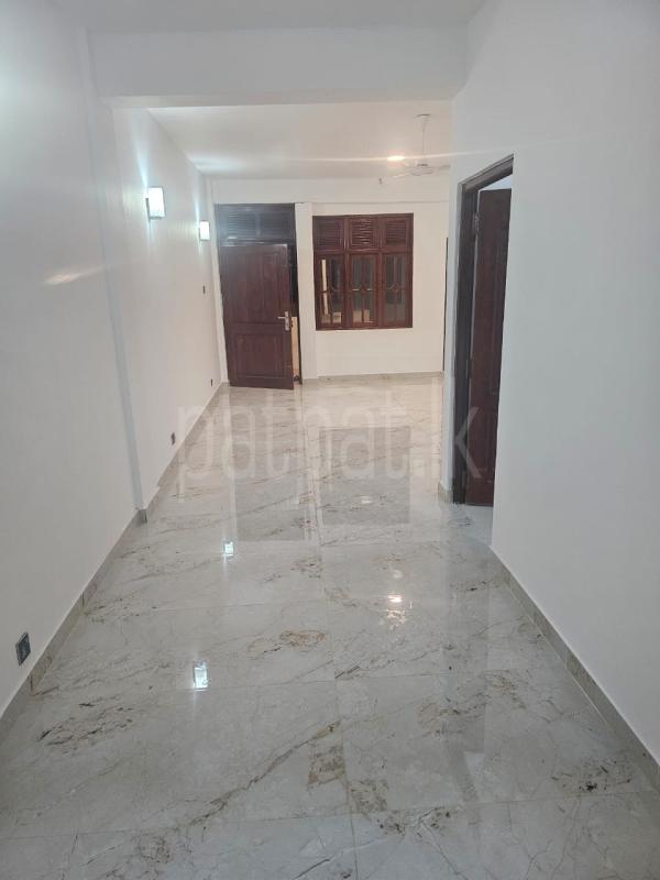 Unfurnished Apartment for Sale in Kollupitiya (Colombo 03)