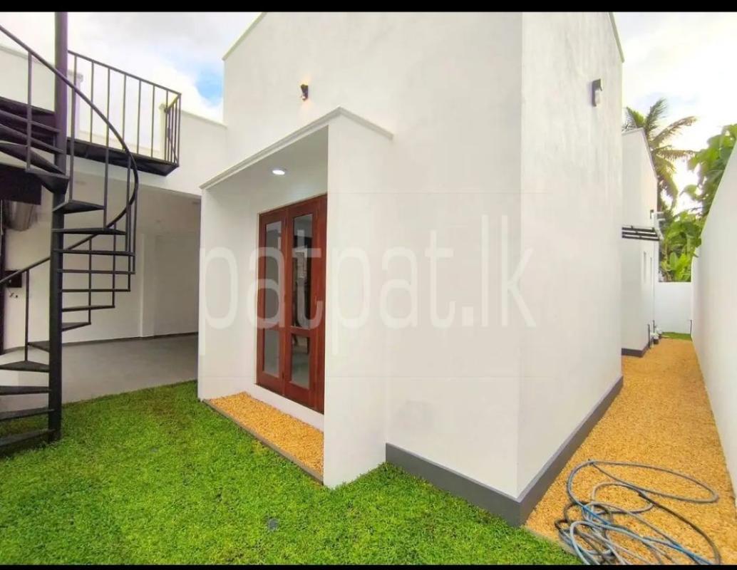 Advertisement image 6