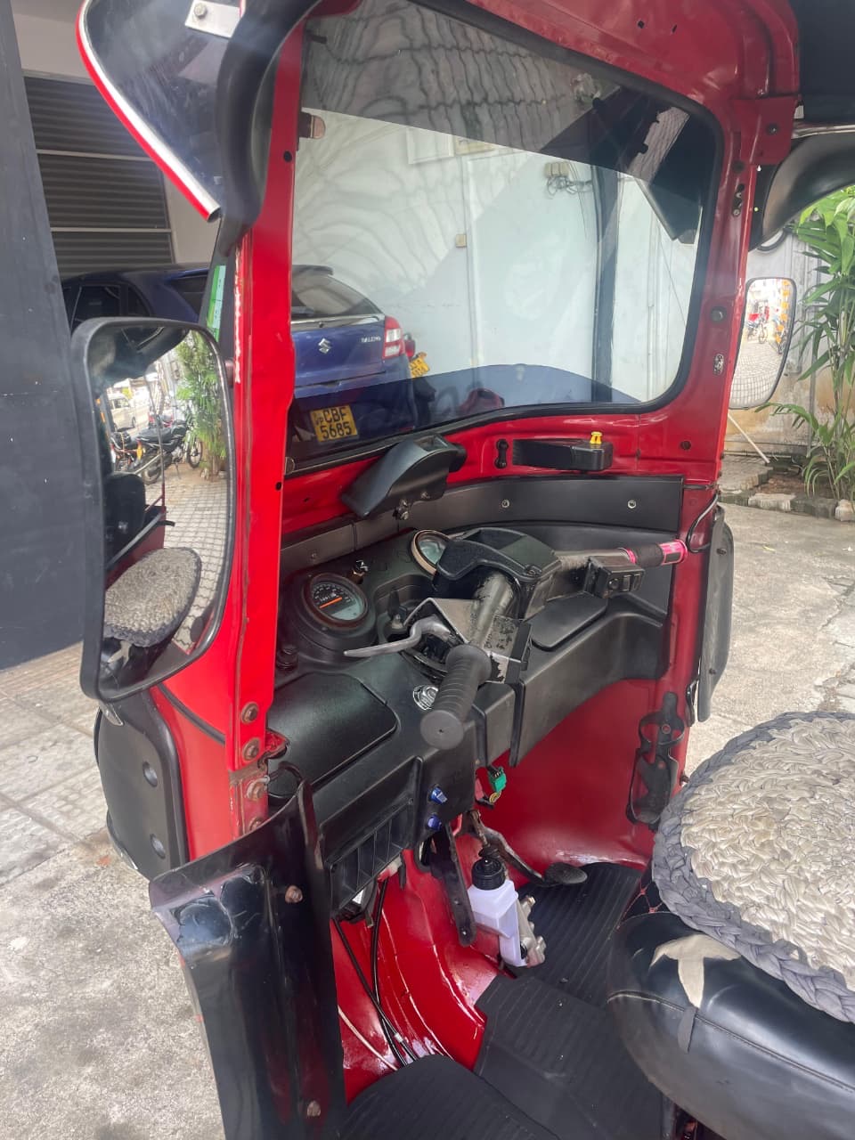 Bajaj Three Wheel 2015 - Used Three wheeler sale in Sri Lanka - patpat.lk
