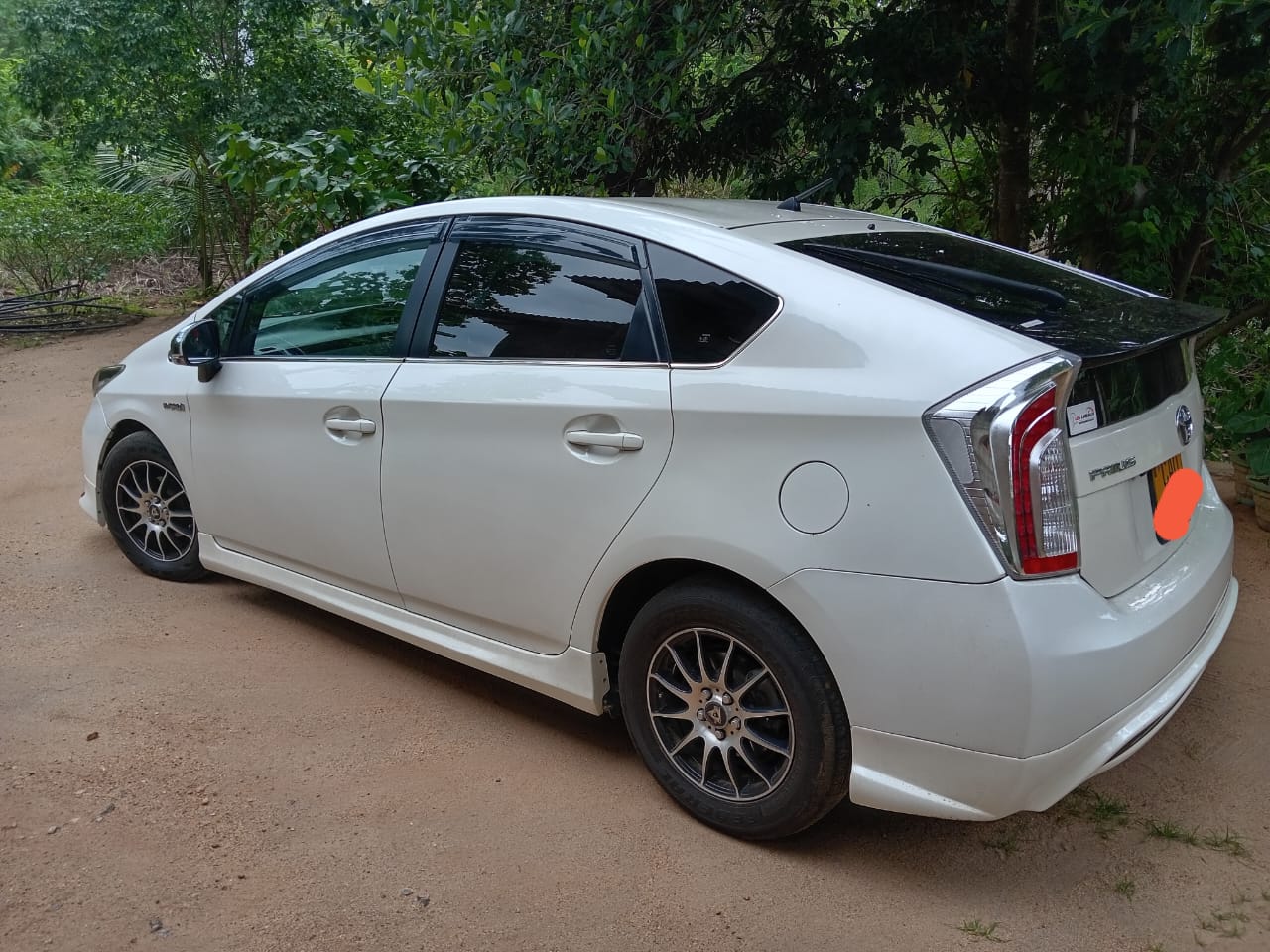 Toyota Prius 2013 - பயன்படுத்தப்பட்டது கார் sale in Sri Lanka - patpat.lk