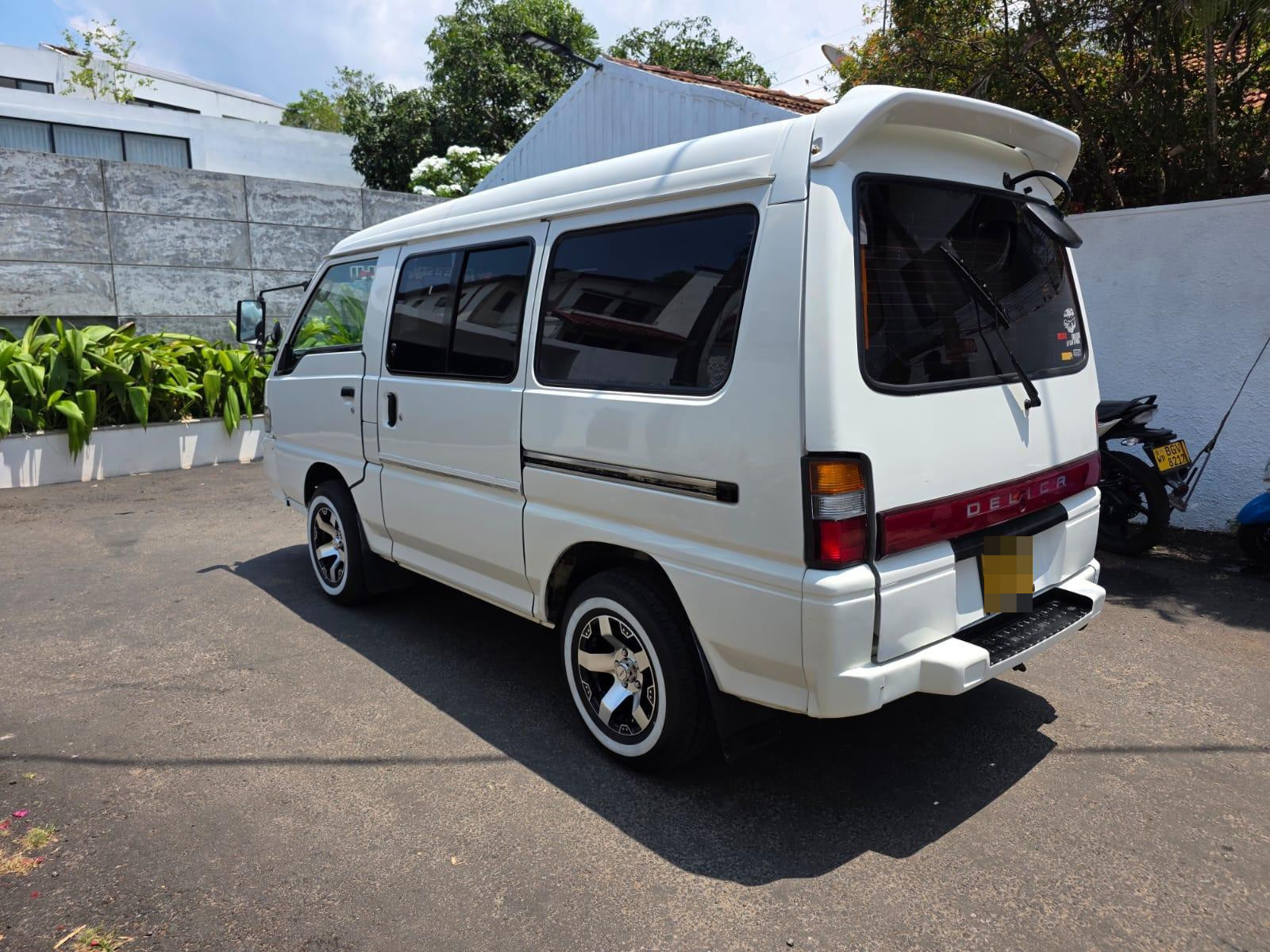 Mitsubishi Delica 1996 - பயன்படுத்தப்பட்டது வேன் sale in Sri Lanka - patpat.lk