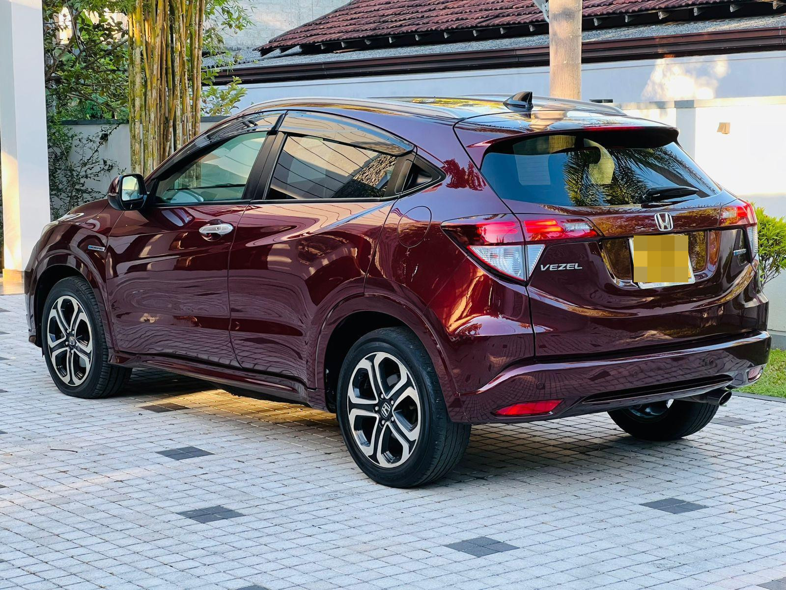 Honda Vezel 2014 - Used SUV sale in Sri Lanka - patpat.lk