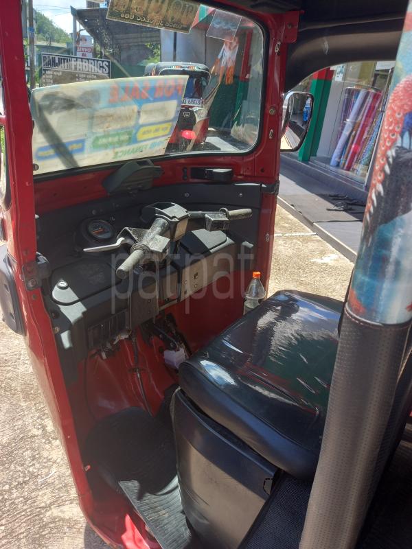 Bajaj Three Wheel 2016 - பயன்படுத்தப்பட்டது முச்சக்கர வண்டி sale in Sri Lanka - patpat.lk