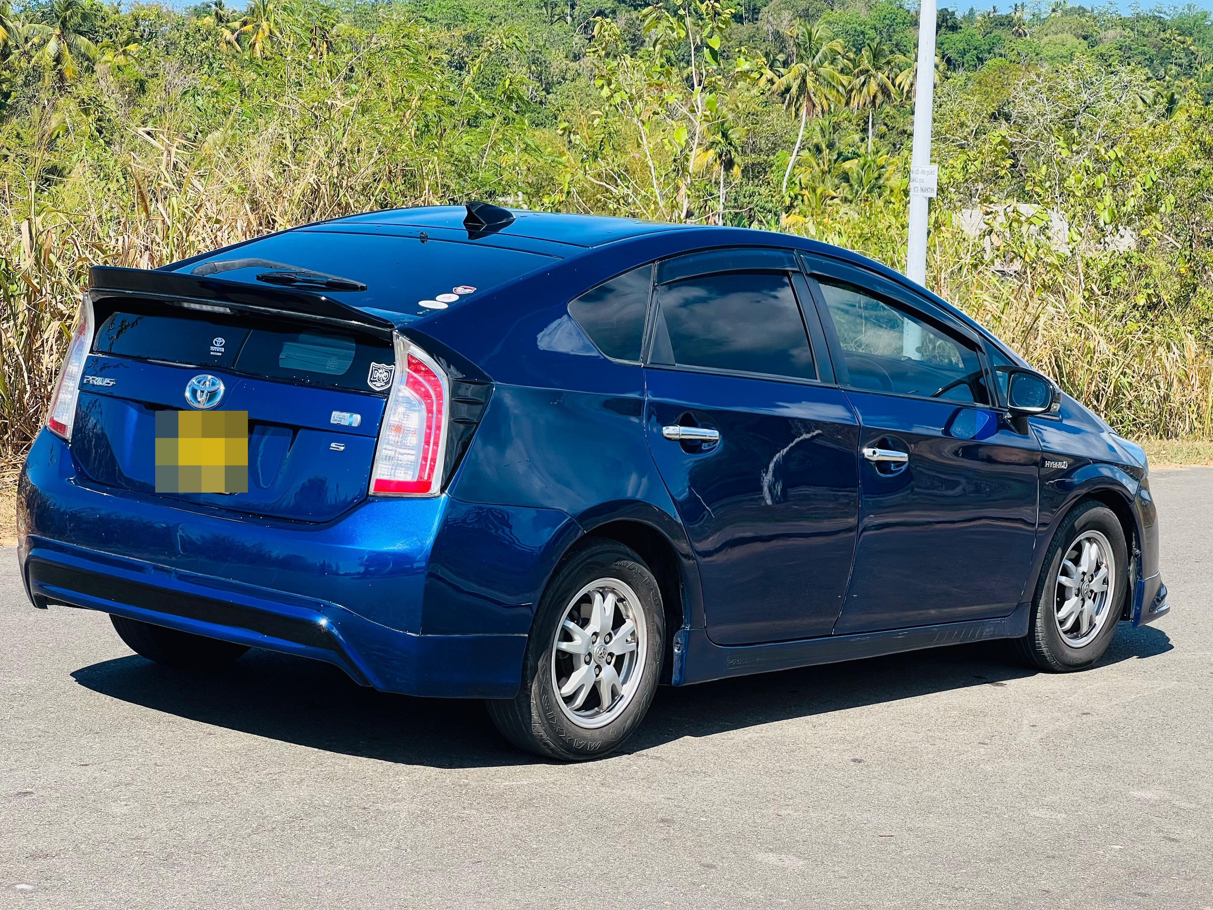 Toyota Prius 2018 - Used Car sale in Sri Lanka - patpat.lk