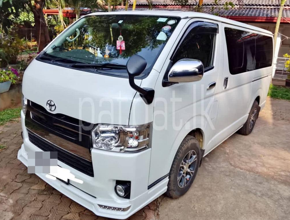 Toyota Hiace 2017 - பயன்படுத்தப்பட்டது வேன் sale in Sri Lanka - patpat.lk