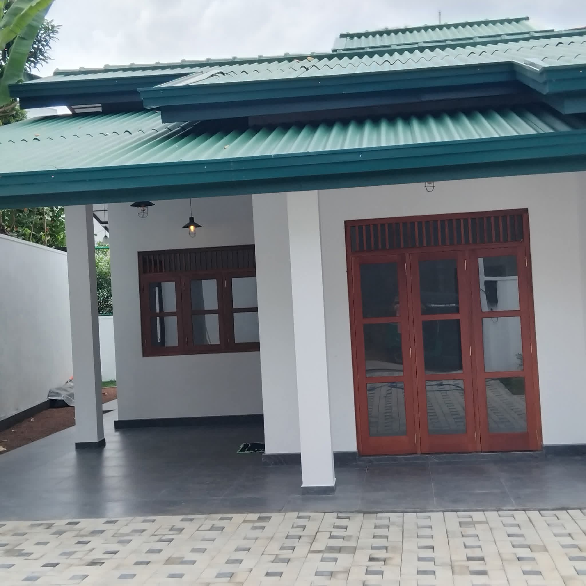 House for Sale in Polgasowita ads-image-1